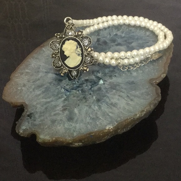 Vtg.15”W/3”FreshwaterCultured White Pearl&CameoPdt - Picture 9 of 14